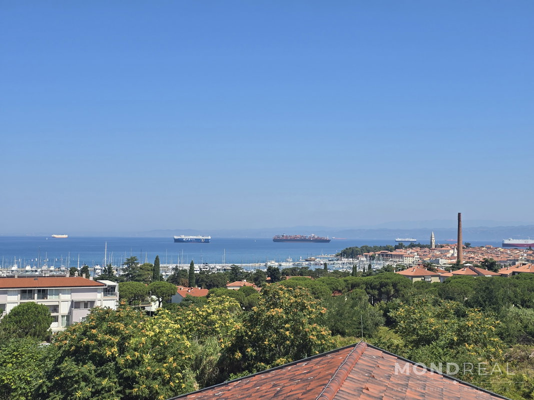 Lokacija: Obalno - kraška, Izola, Livade