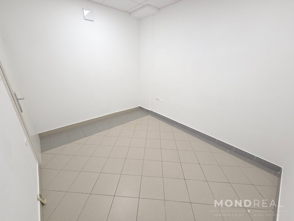 Lokacija: Obalno - kraška, Koper, Šalara