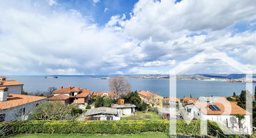 Location: Coastal-Karst, Koper, Žusterna III