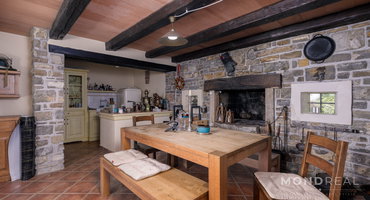 Lokacija: Obalno - kraška, Izola, Nožed