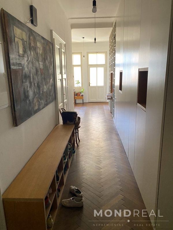 Location: Ljubljana mesto, Center, Center