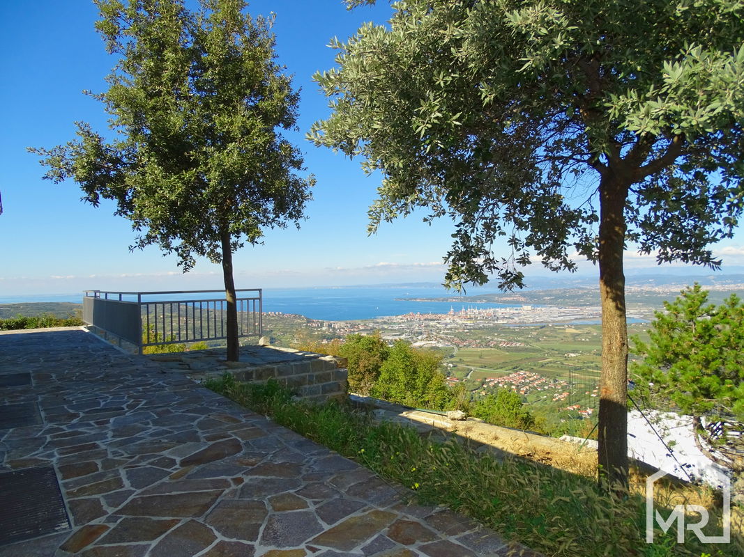 Location: Coastal-Karst, Koper, Pomjan