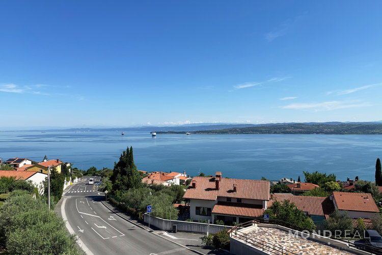 Lokacija: Obalno - kraška, Koper, Žusterna