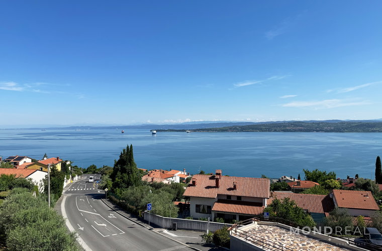 Lokacija: Obalno - kraška, Koper, Žusterna