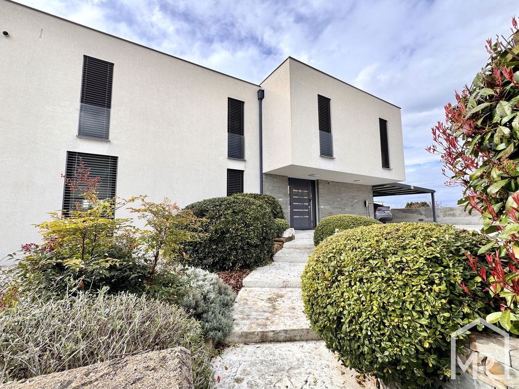 Location: Coastal-Karst, Koper, Prade
