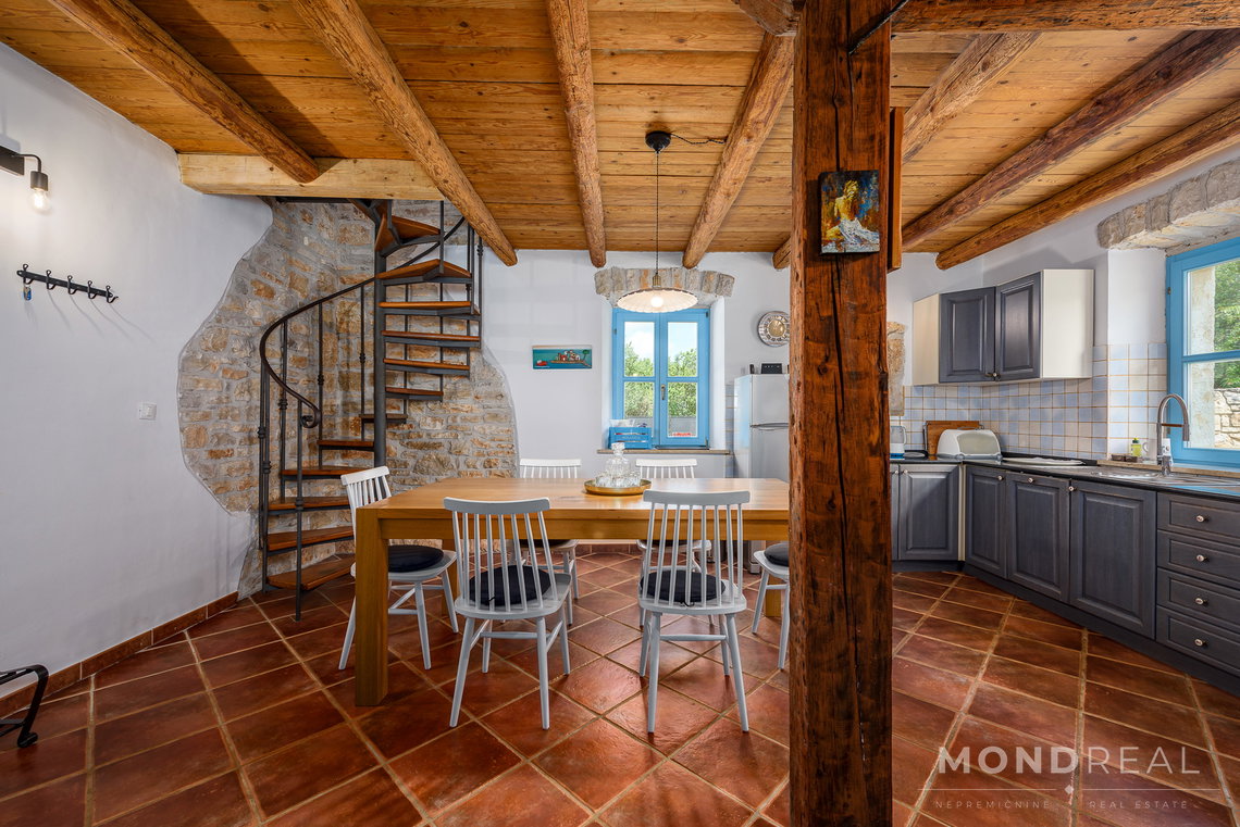 Lokacija: Hrvaška, Istarska županija, Sveti Lovreč