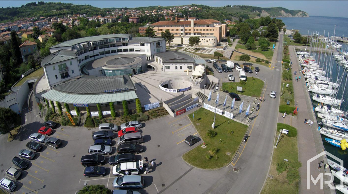 Location: Coastal-Karst, Izola, Izola