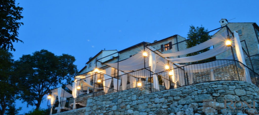 Location: Hrvaška, Istarska županija, Buje