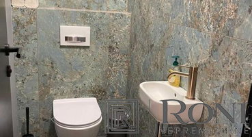 Location: Ljubljana mesto, Center, Center