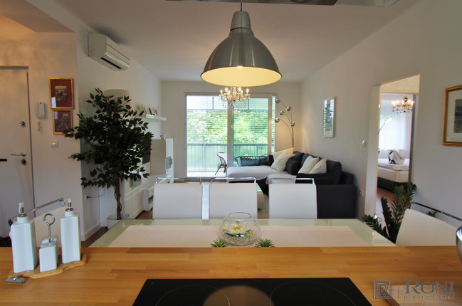 Lokacija: Ljubljana mesto, Bežigrad, Bežigrad