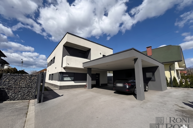 Location: Gorenjska, Kranj