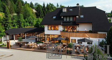 Location: Ljubljana okolica, Velike Lašče, Turjak