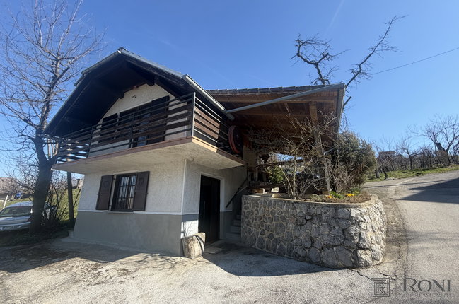 Lokacija: Jugovzhodna Slovenija, Šentjernej, Orehovica