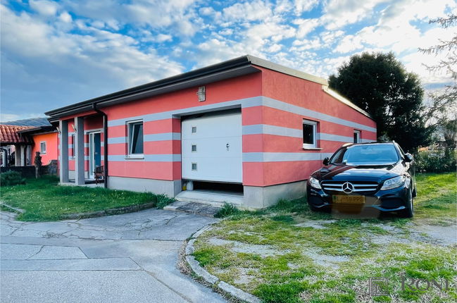 Lokacija: Obalno - kraška, Koper, Šalara