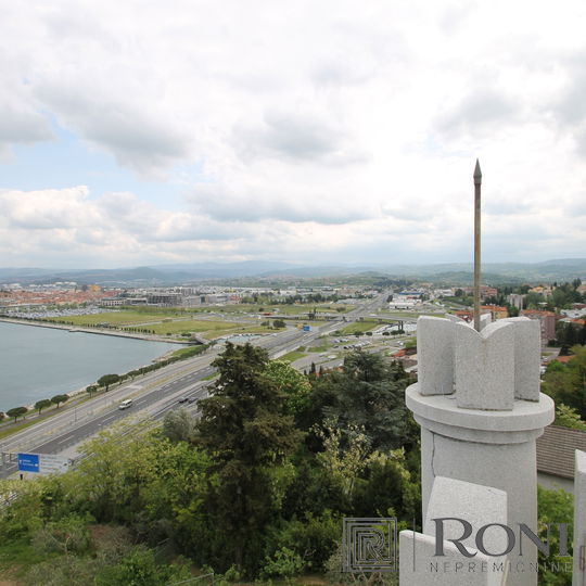 Location: Coastal-Karst, Koper, Markovec