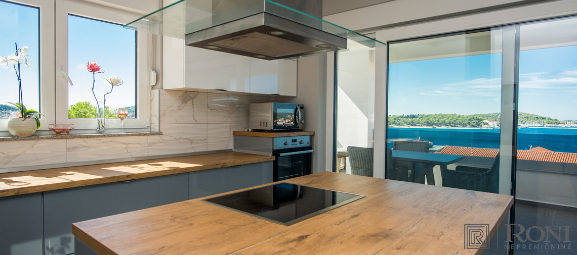 Location: Hrvaška, Šibensko-kninska županija, Rogoznica