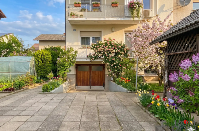 Lokacija: Ljubljana mesto, Moste-Polje