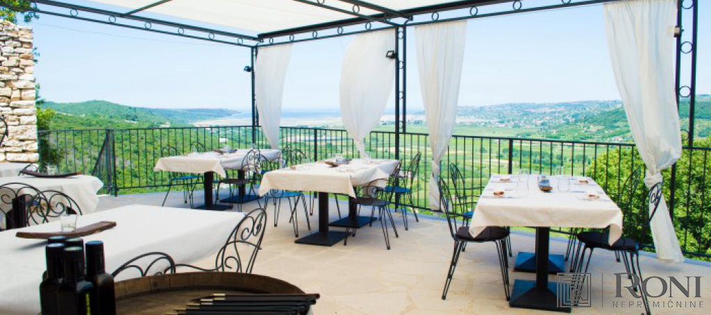 Location: Hrvaška, Istarska županija, Buje