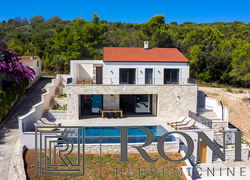 Lokacija: Hrvaška, Zadarska županija, Zadar-okolica, Mali Iž