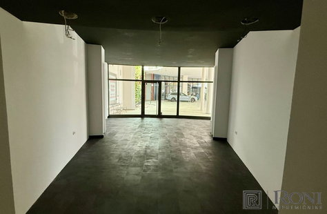 Obalno - kraška, Piran, Portorož, Oddaja, Poslovni prostor, Prostor za storitve, 42 m<sup>2</sup>, 1975