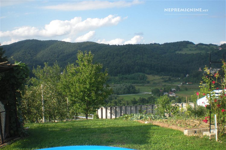 Lokacija: Ljubljana okolica, Grosuplje, Mali Vrh pri Šmarju