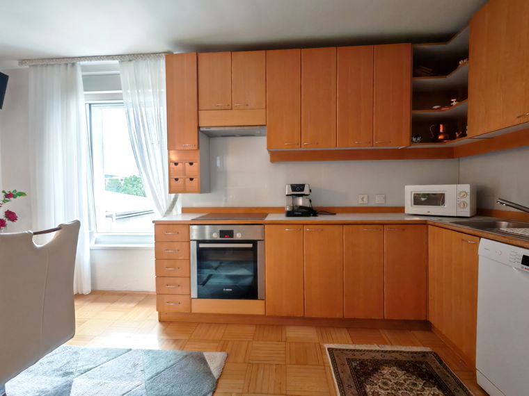 Lokacija: Ljubljana mesto, Šiška, Zg. Šiška