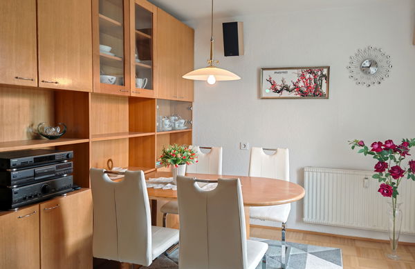 Lokacija: Ljubljana mesto, Šiška, Zg. Šiška