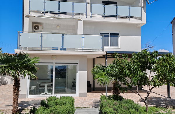 Lokacija: Hrvaška, Šibensko-kninska županija, Tribunj