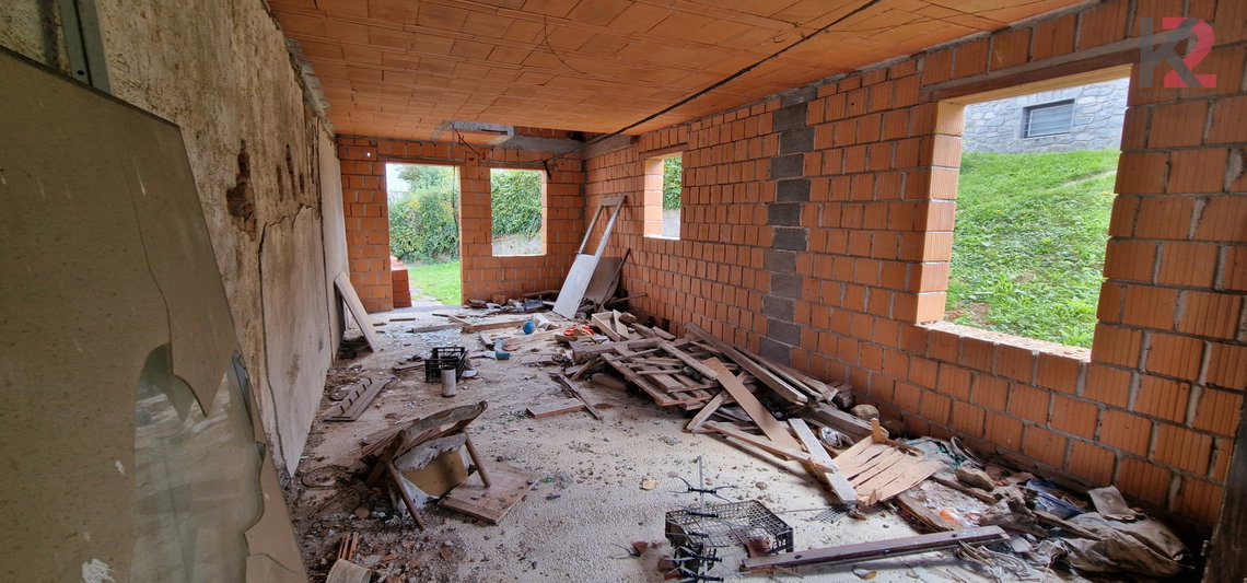 Lokacija: Podravska, Makole, Makole