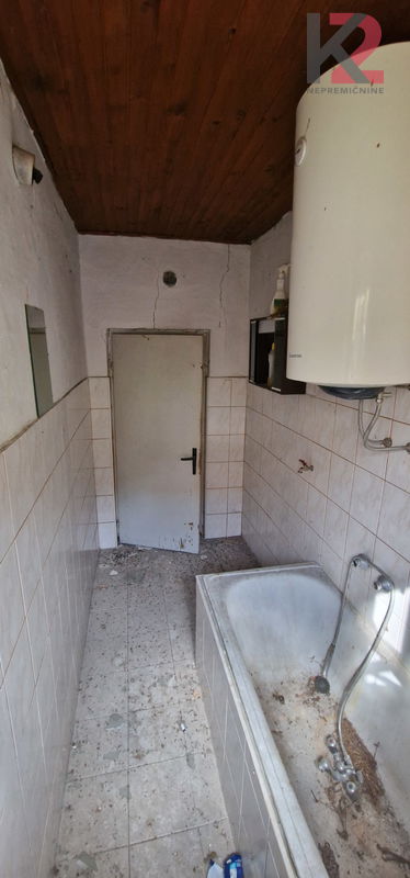 Lokacija: Podravska, Makole, Makole