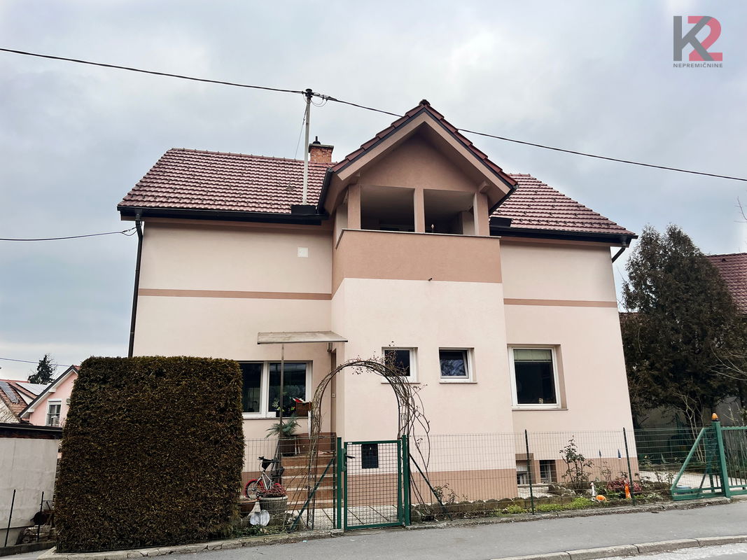 Lokacija: Ljubljana mesto, Moste-Polje, Zelena jama