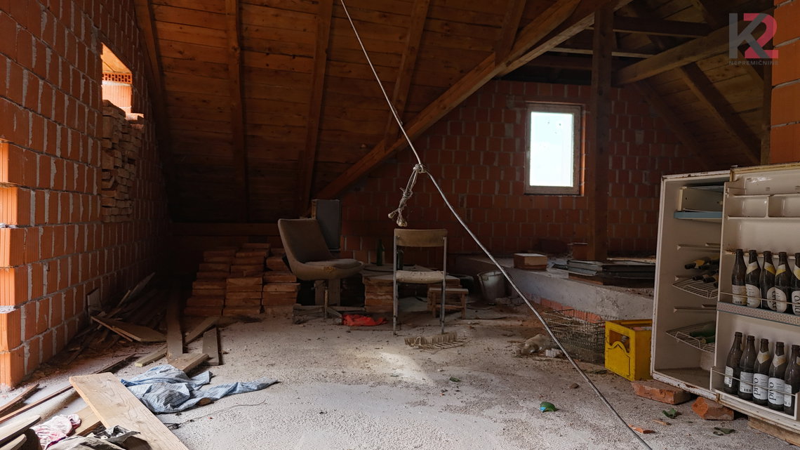 Lokacija: Podravska, Makole, Makole