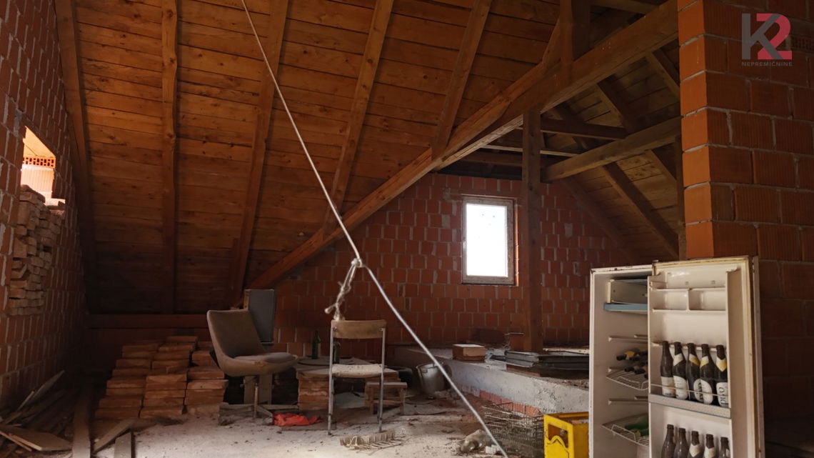 Lokacija: Podravska, Makole, Makole