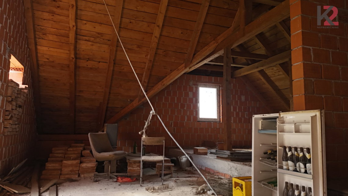 Lokacija: Podravska, Makole, Makole