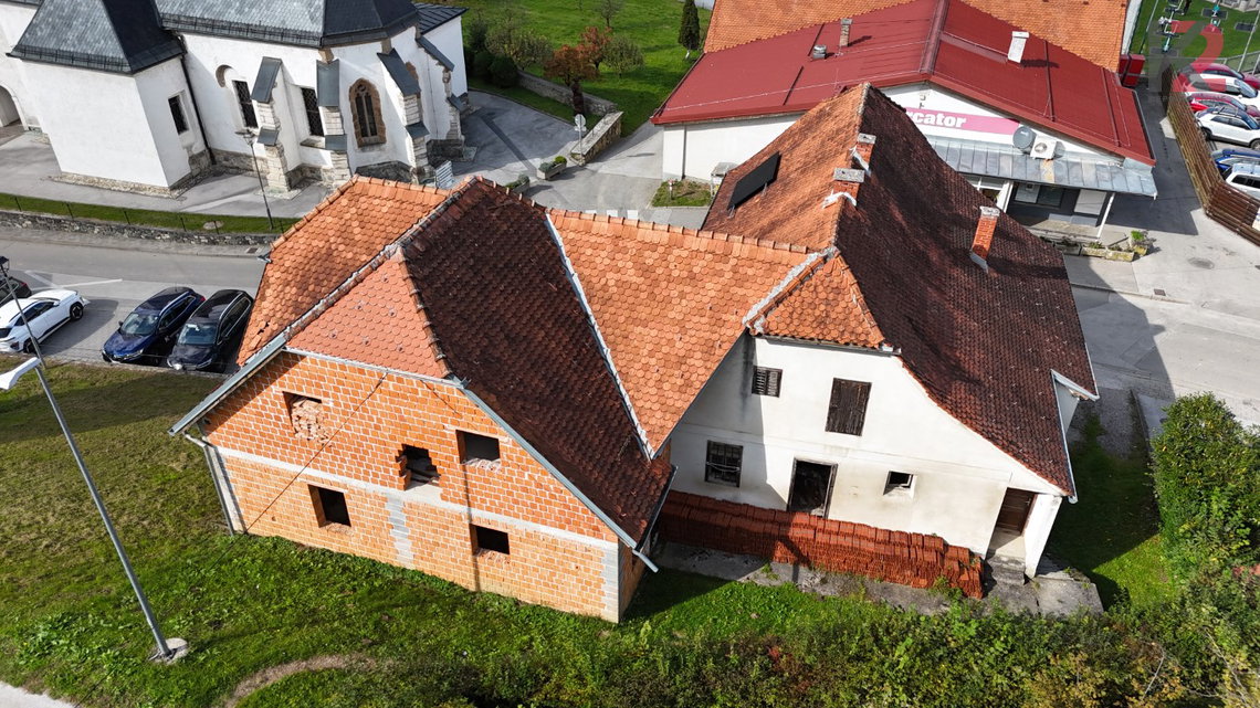 Lokacija: Podravska, Makole, Makole