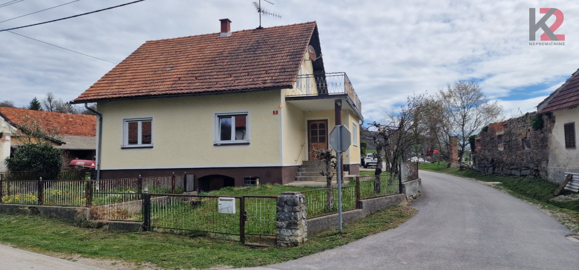 Lokacija: Podravska, Makole, Stopno