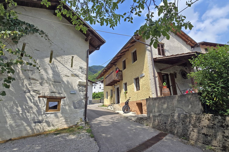 Lokacija: Goriška, Tolmin, Čiginj