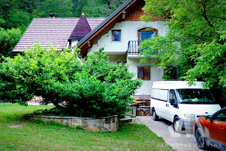 Location: Lubiana periferia, Dobrova - Polhov Gradec, Hrastenice