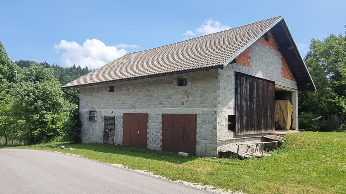 Lokacija: Notranjsko - kraška, Bloke, Radlek