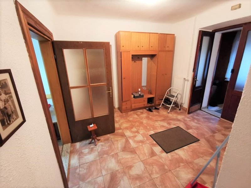 Lokacija: Notranjsko - kraška, Postojna, Hrašče