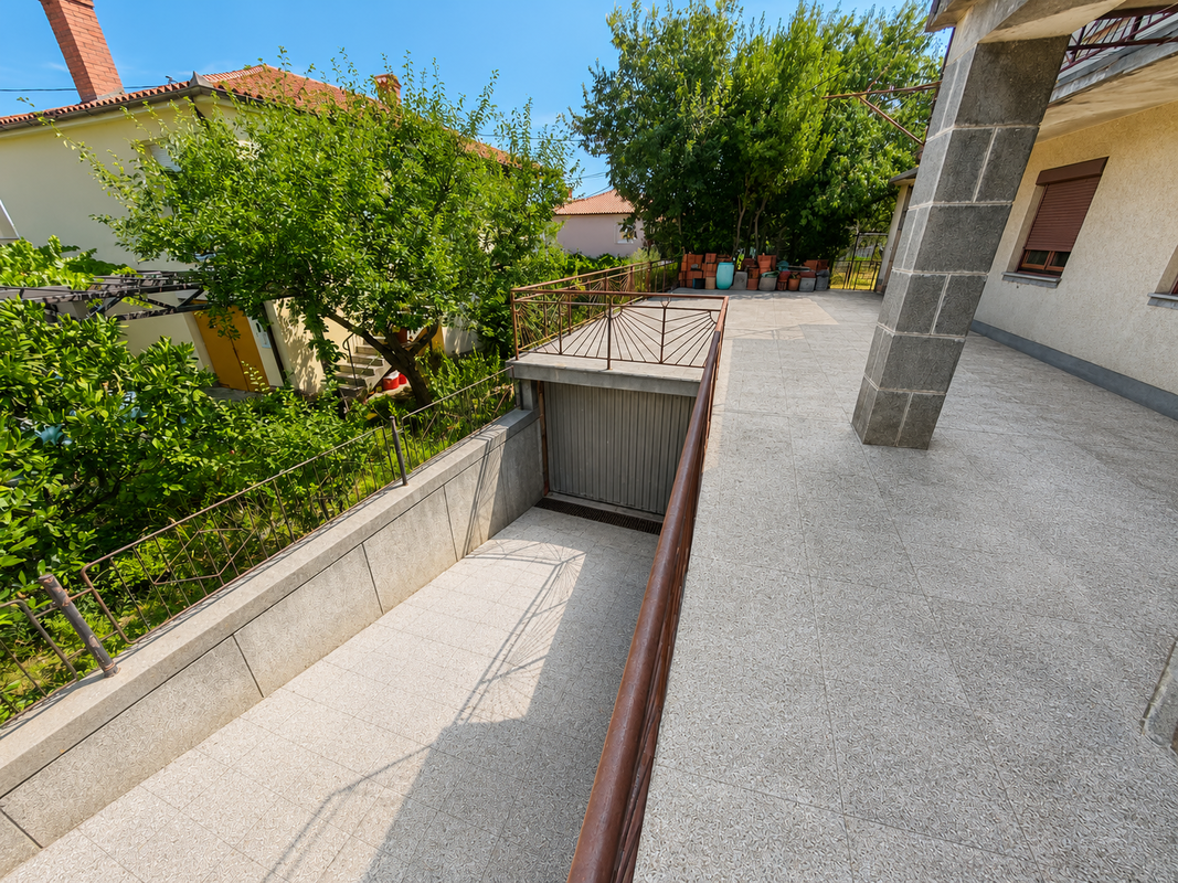 Lokacija: Obalno - kraška, Izola, Center