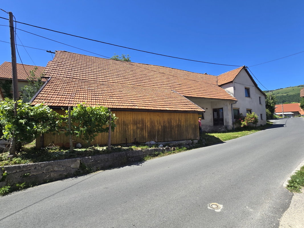Lokacija: Notranjsko - kraška, Postojna, Studeno