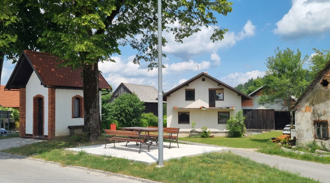 Lokacija: Notranjsko - kraška, Bloke, Radlek