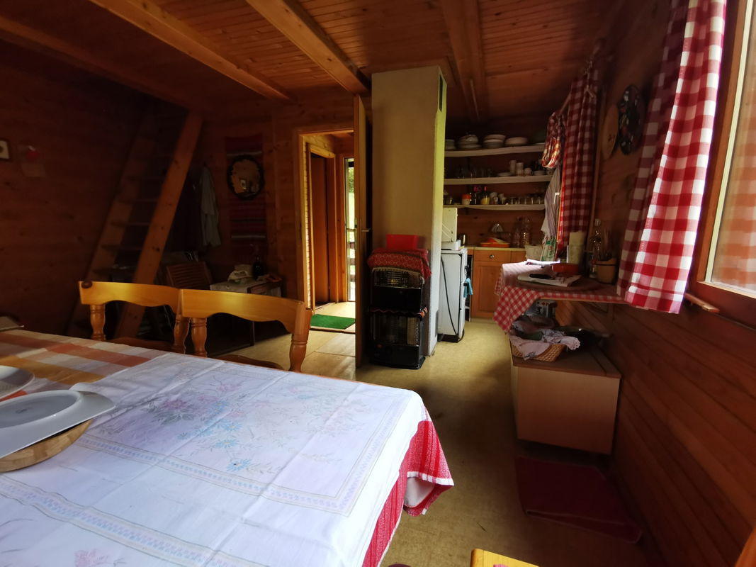 Lokacija: Notranjsko - kraška, Postojna, Studeno