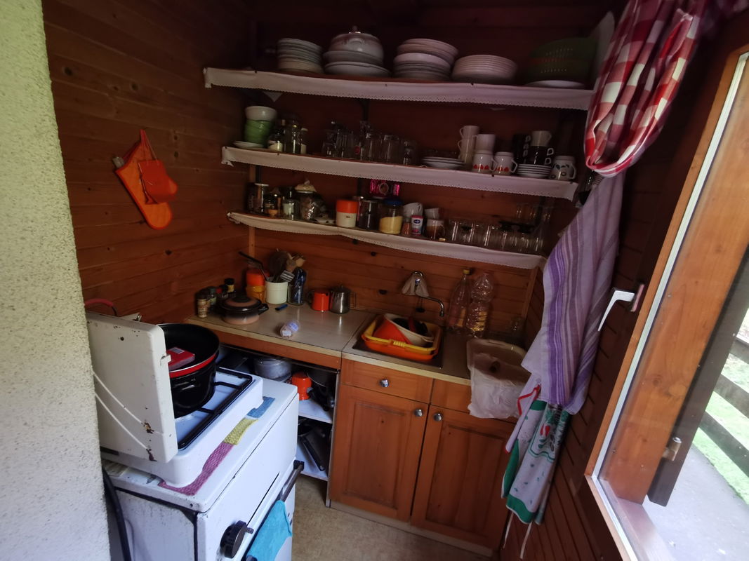 Lokacija: Notranjsko - kraška, Postojna, Studeno