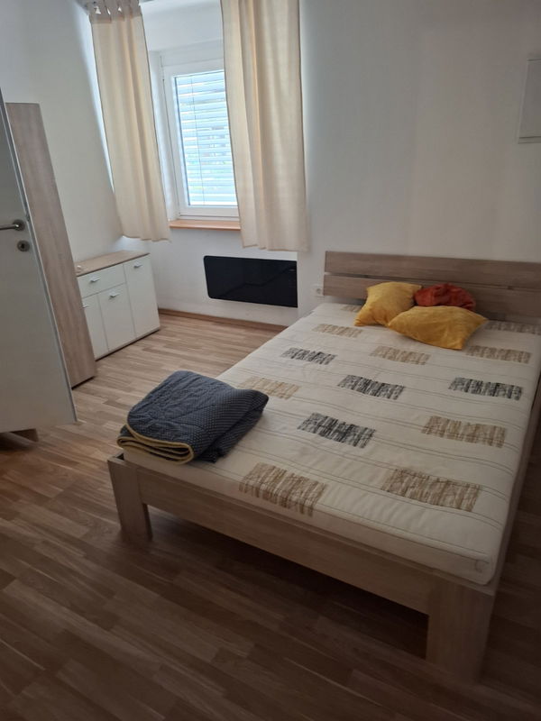 Lokacija: Notranjsko - kraška, Cerknica, Unec