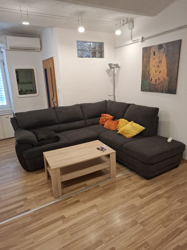 Lokacija: Notranjsko - kraška, Cerknica, Unec