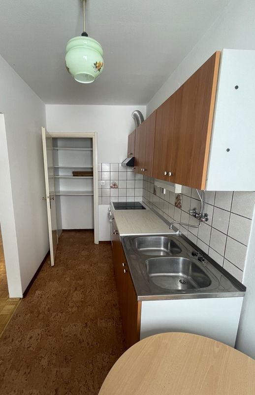 Lokacija: Notranjsko - kraška, Postojna, Postojna