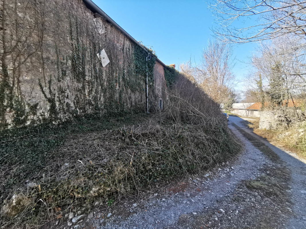 Location: Coastal-Karst, Divača, Gabrče
