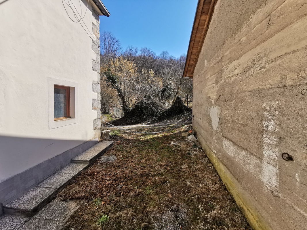 Location: Coastal-Karst, Divača, Gabrče